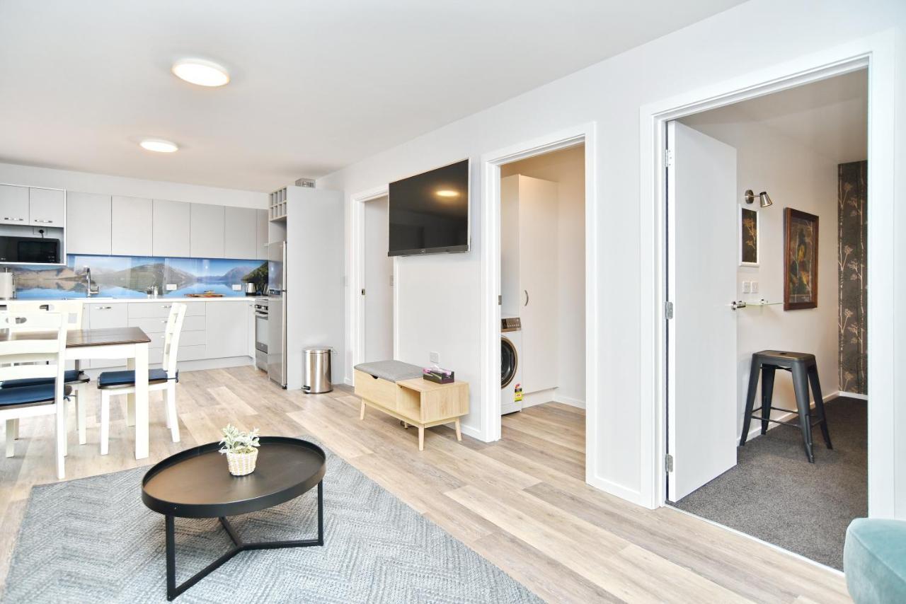 Brockworth Place - Homes Holiday home *